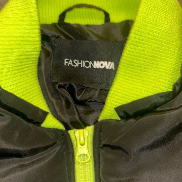 Fashion Nova Floerns Women's Long Sleeve Lightweight Cropped Bomber Jacket - Picture 3 of 6